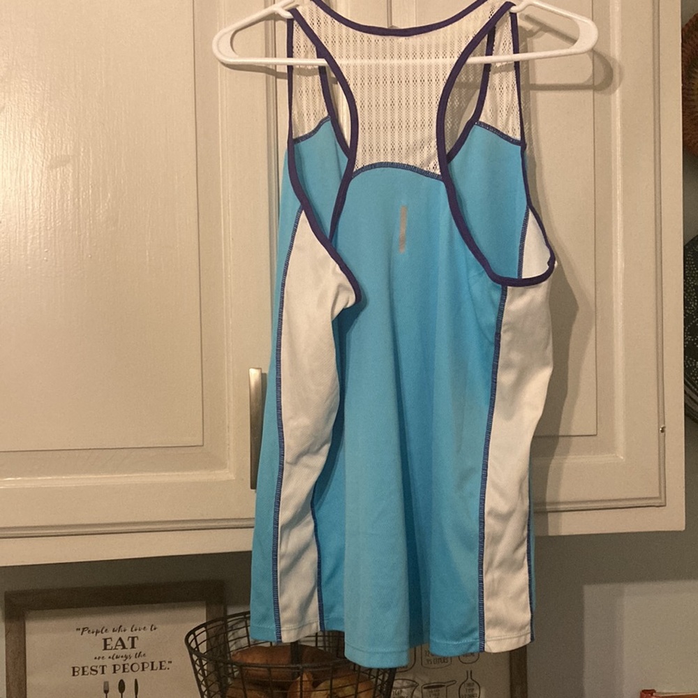 Athletic Top - Picture 3 of 4